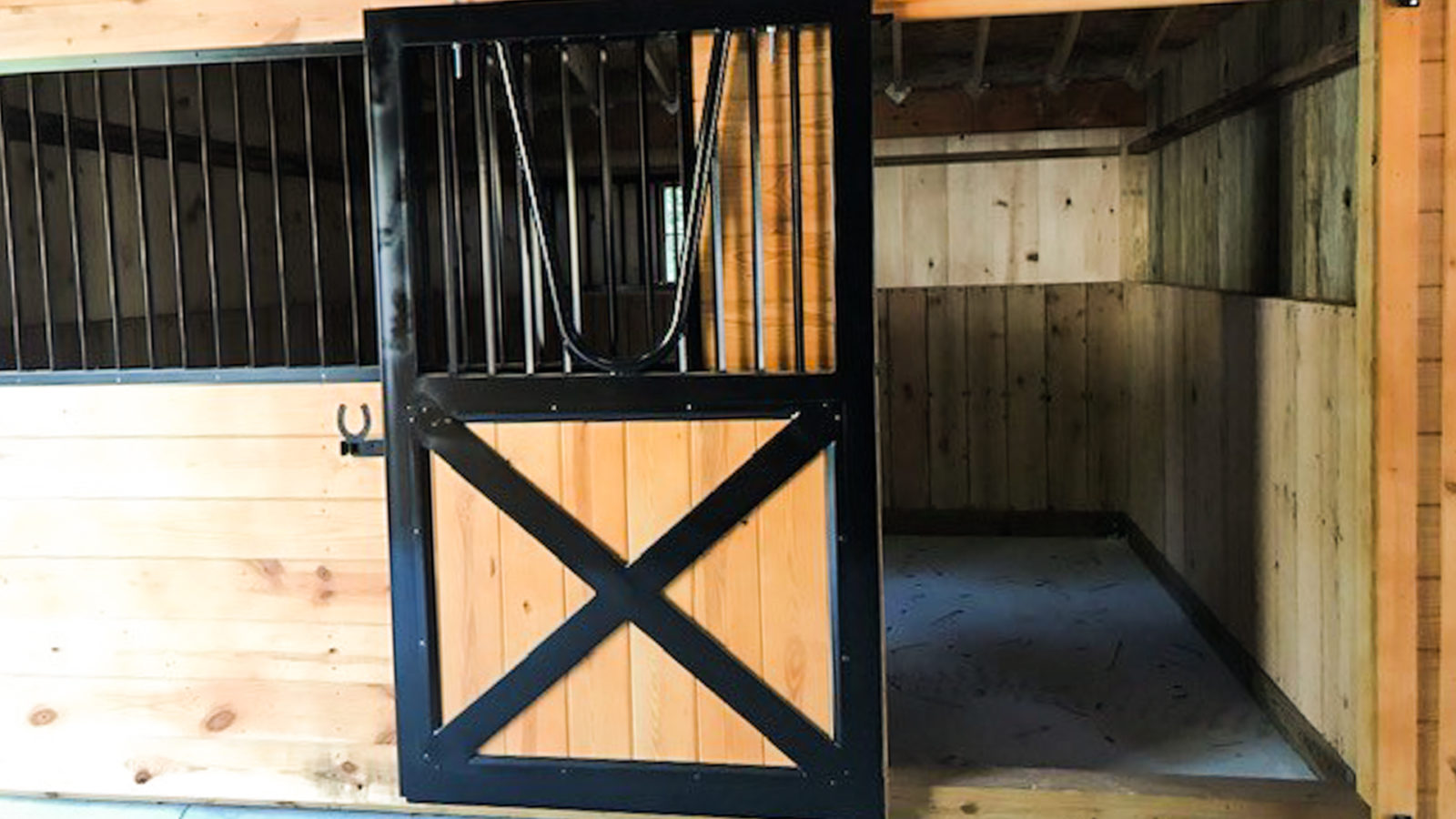 exterior of horse stall for modular horse barns article
