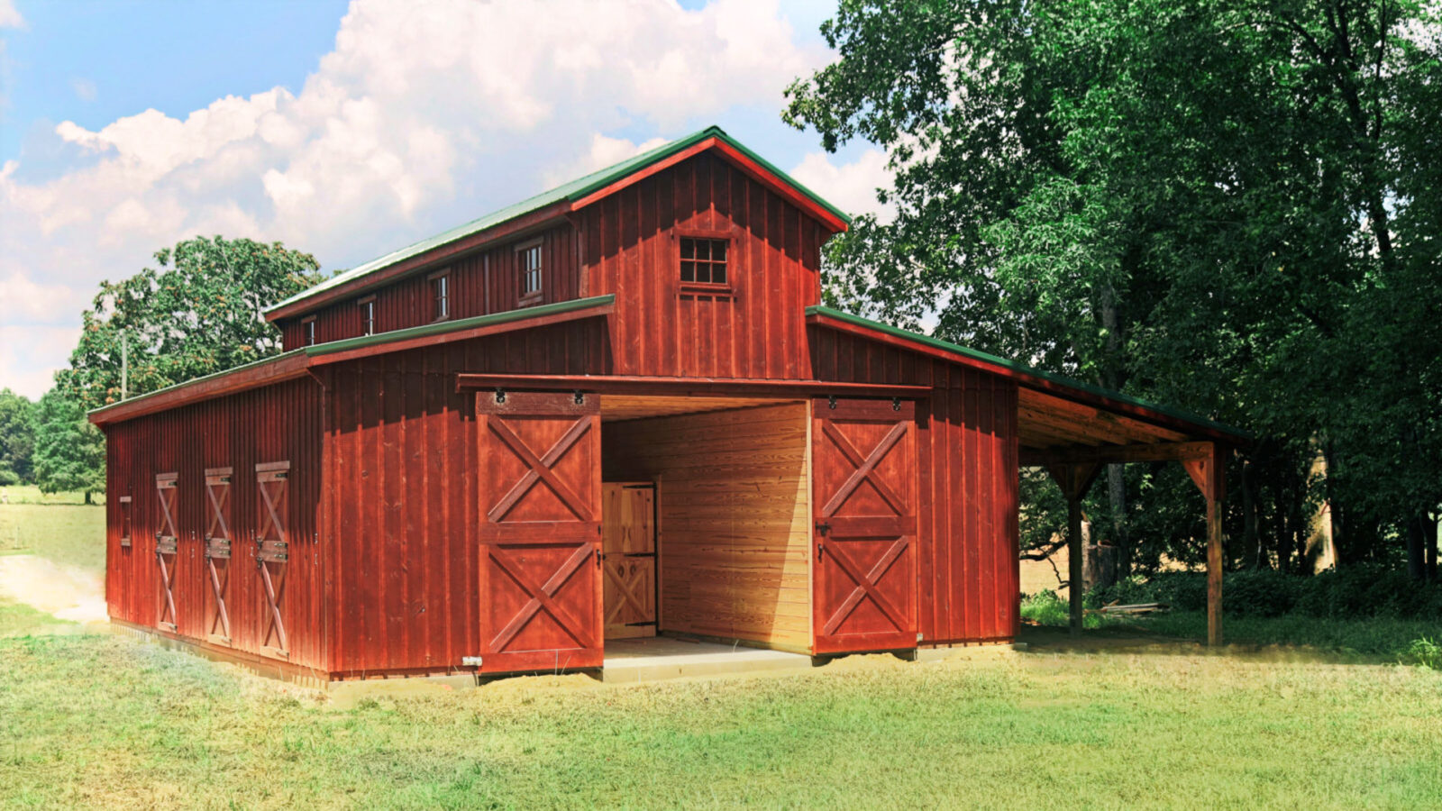 A Monitor horse barn styles on the field.